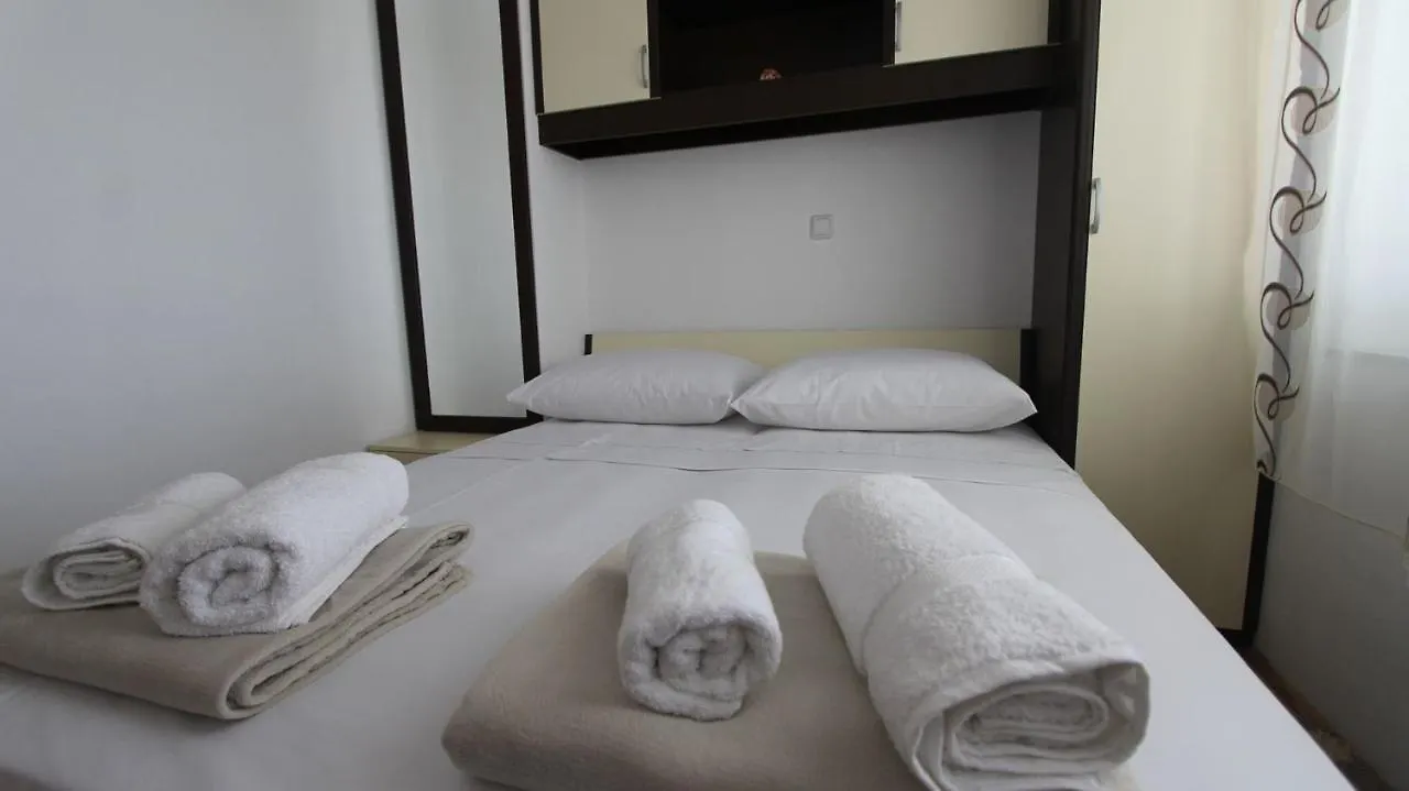 Apartments Jela Sveti Vid-Miholjice Croatia